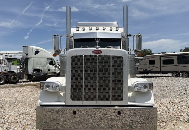 2021 Peterbilt Working In Perfect Condition