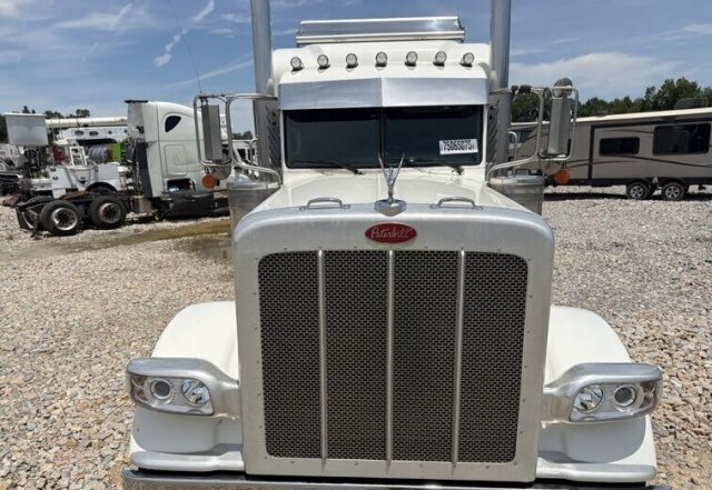 2021 Peterbilt Working In Perfect Condition