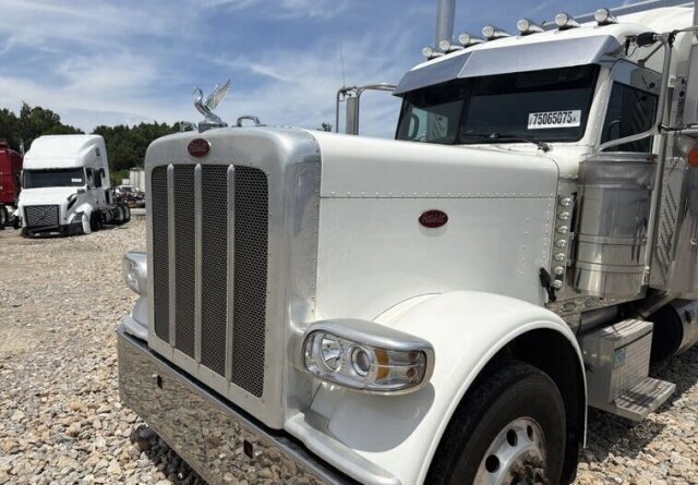 2021 Peterbilt Working In Perfect Condition