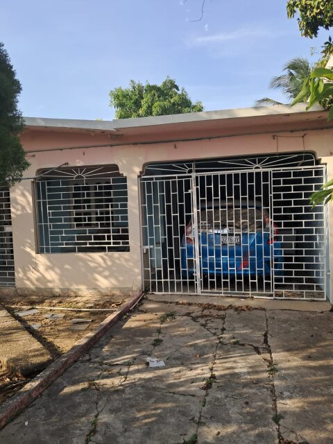 Fairview 3 Bedroom 2 Bathroom House