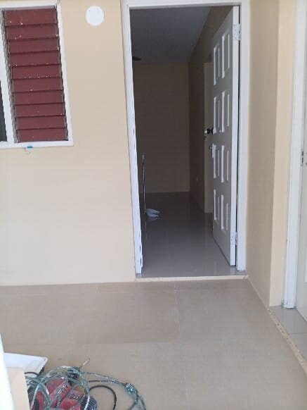 Downstairs 2 Bedroom For $75,000 In Catherine Hall