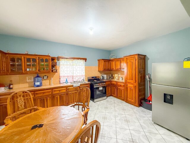 House For Sale| Morant Bay White Horses District