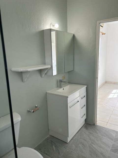 2 Bedroom Apartments - Upper Shortwood Road