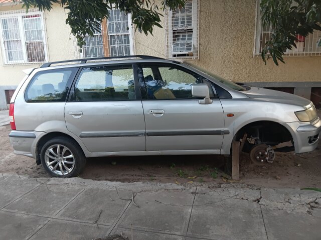 2000 Mitsubishi Space Wagon Cars Vineyard Town