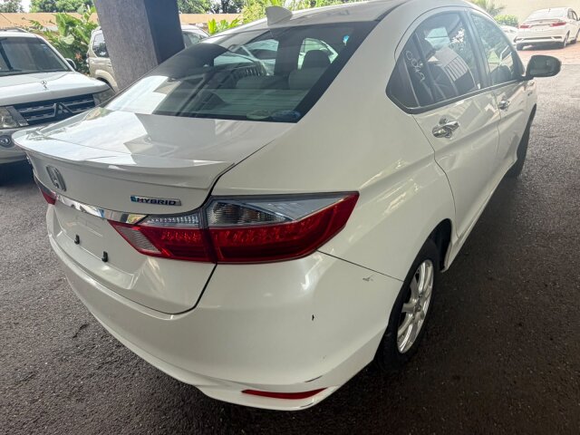 2015 Honda Grace LX