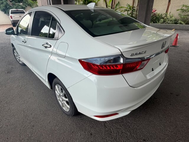 2015 Honda Grace LX
