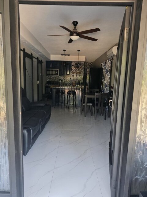 House For Airbnb