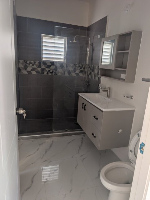 2 Bedrooms 2 Bathrooms