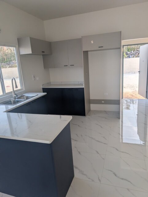 2 Bedrooms 2 Bathrooms