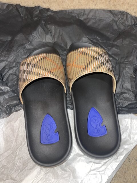 New Burberry Slides (Size 10) Men's Clothes Ocho Rios