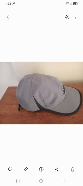 Pre-owned Adidas Cap