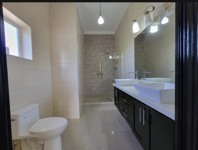 2 Bedroom 2 And Half Bathroom