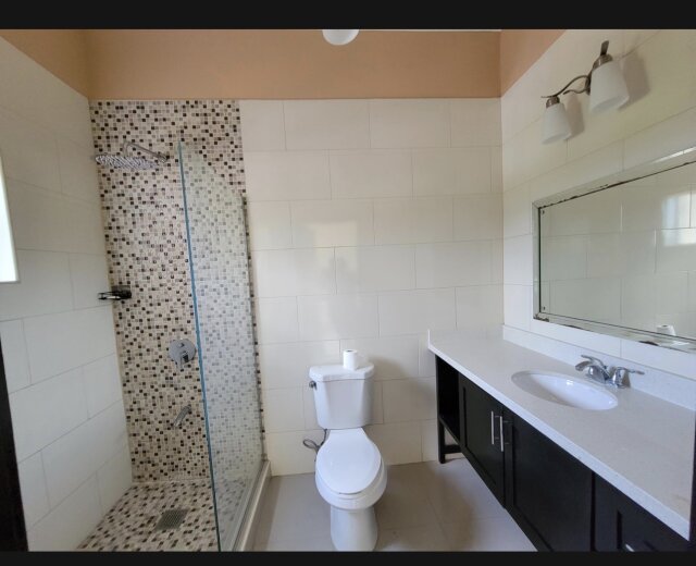 2 Bedroom 2 And Half Bathroom