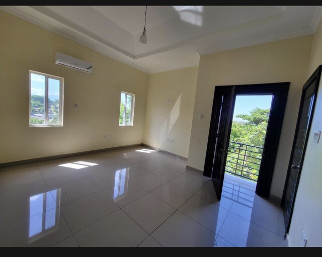 2 Bedroom 2 And Half Bathroom