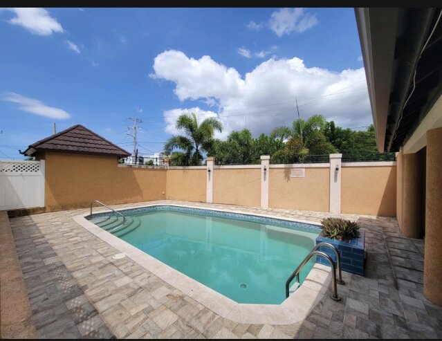 2 Bedroom 2 And Half Bathroom