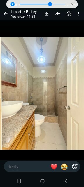 Spacious 2 1/2 Bedroom In Cool Belvederw