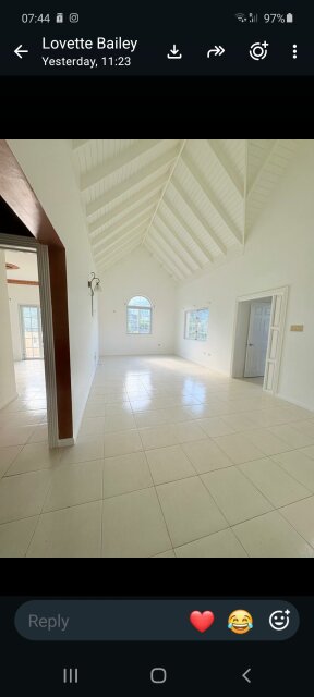 Spacious 2 1/2 Bedroom In Cool Belvederw
