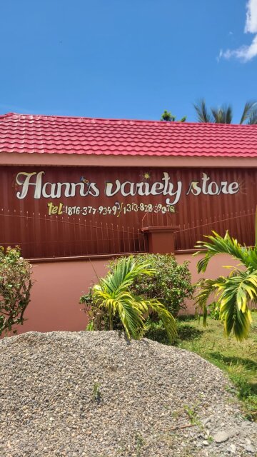 Renovated 2 Bedrooms for Female Students in Mandeville