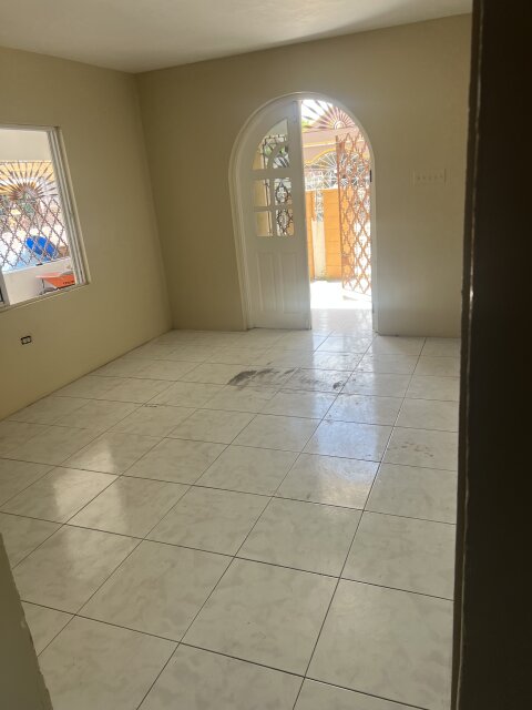 2 Bedroom In Eltham Acres Houses Eltham Acres