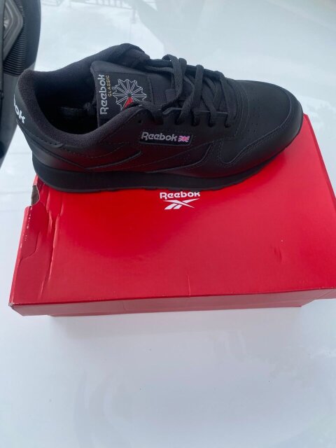 Reebok Classic Shoes Size 5