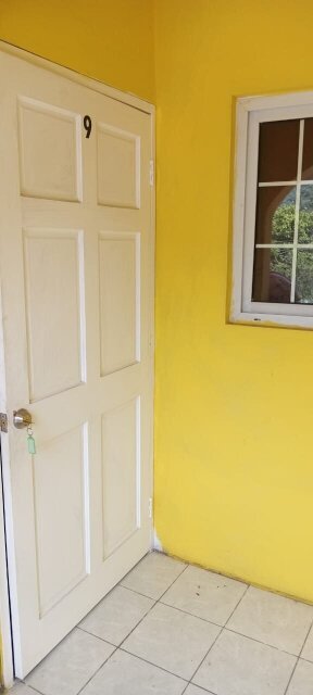 Comfortable 1 Bedroom Studio Near UWI Campus