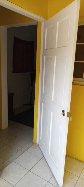 Comfortable 1 Bedroom Studio Near UWI Campus