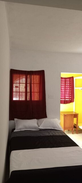 Comfortable 1 Bedroom Studio Near UWI Campus