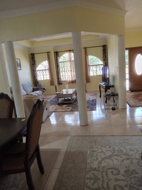 Home For Sale 3bdrms