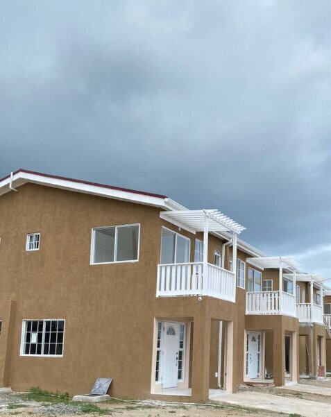 Spacious 2 Bedroom, 2.5 Bath Townhouse In Portmore