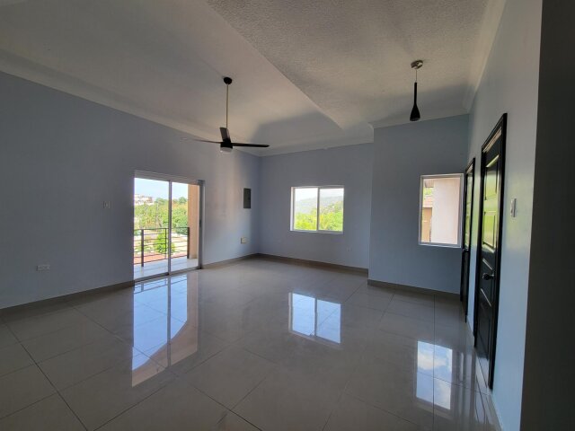 Lovely 2 Bedroom Apartment For Sale