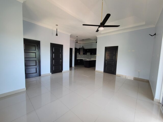 Lovely 2 Bedroom Apartment For Sale