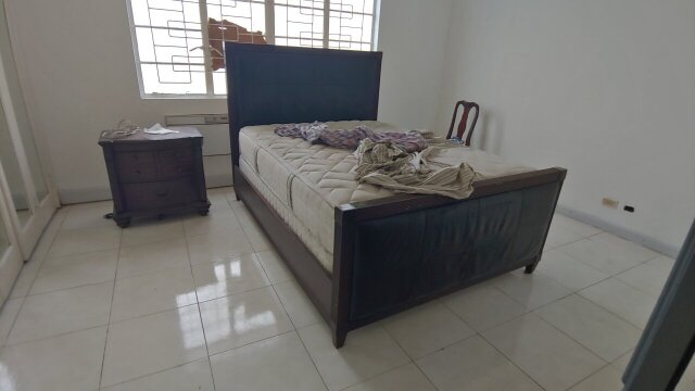 Queen Bed Mattress,  Mahogany Base And Night Table Beds Kingston 8