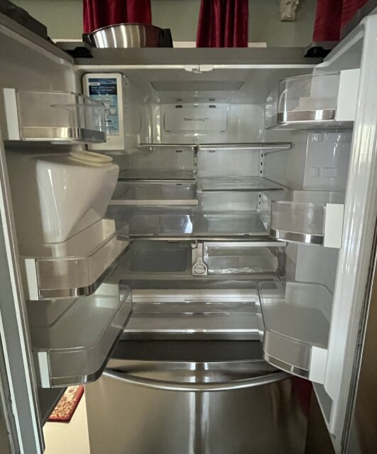 Used Samsung 30.5 Cubic Fridge -NEEDS GAS