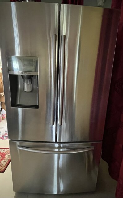 Used Samsung 30.5 Cubic Fridge -NEEDS GAS Refrigerators Hope Road