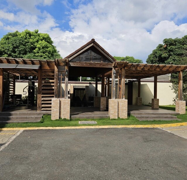 2 Bed, 2 Bath Apartment For Sale