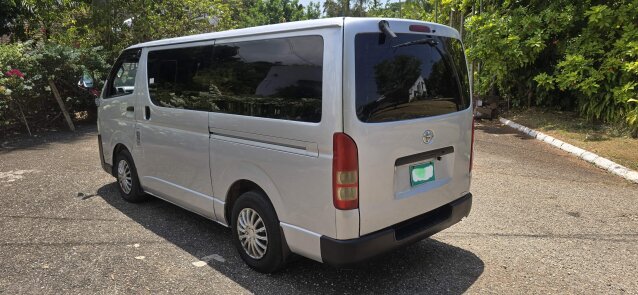 2016 Toyota Hiace