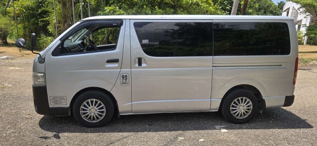 2016 Toyota Hiace