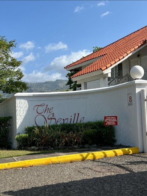 The Seville, Newly Renovated 1 Bedroom