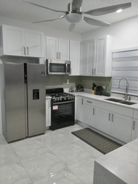 Spacious 2 Bedrooms In Gated Port Ridge Estate