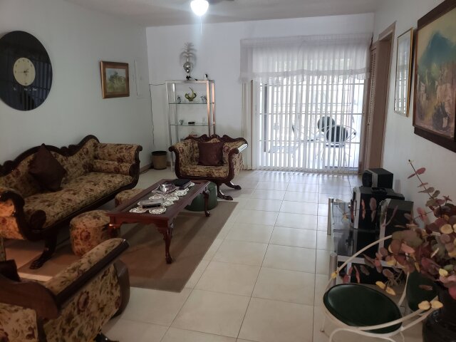 2 Bedrooms, 2.5 Baths, Ground Floor Apartments Norbrook