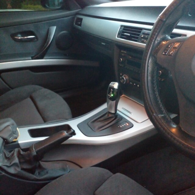 2009 BMW 320I COUPE