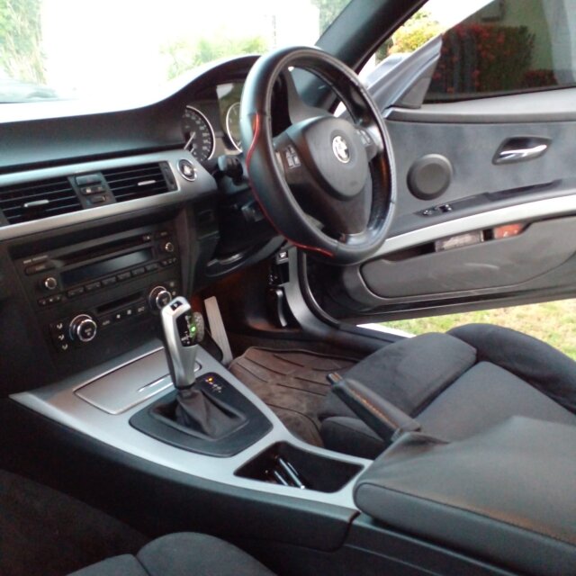2009 BMW 320I COUPE