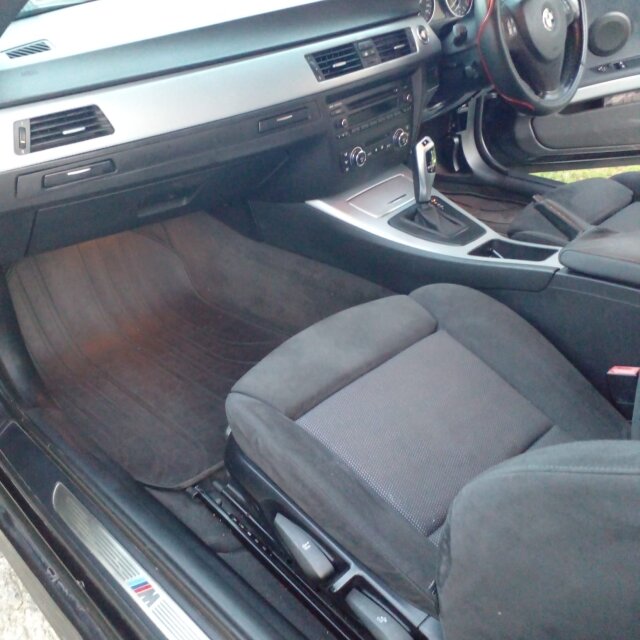 2009 BMW 320I COUPE
