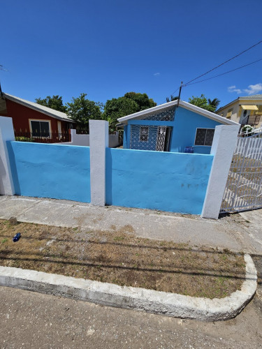  2 Bedroom Houses Old Harbour