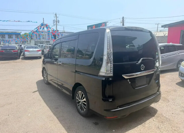 2014 Nissan Serena