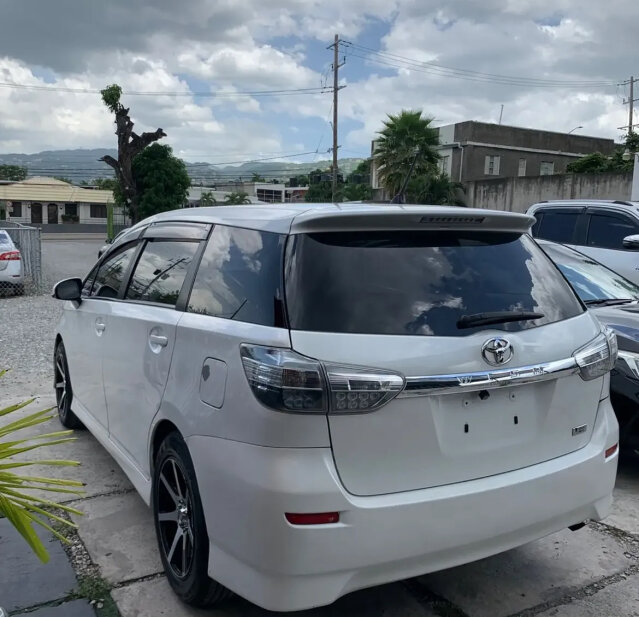 2017 Toyota Wish