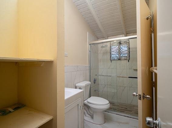 2 Bedrooms 2 Bathrooms