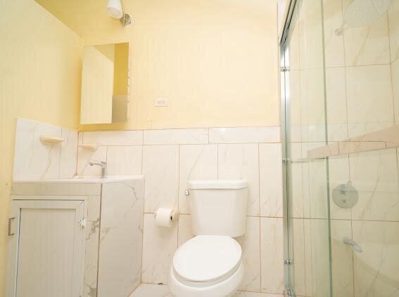 2 Bedrooms 2 Bathrooms
