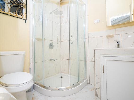 2 Bedrooms 2 Bathrooms