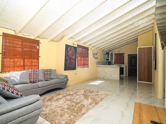 2 Bedrooms 2 Bathrooms